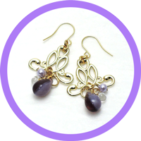 画像:シャンデリアのピアス