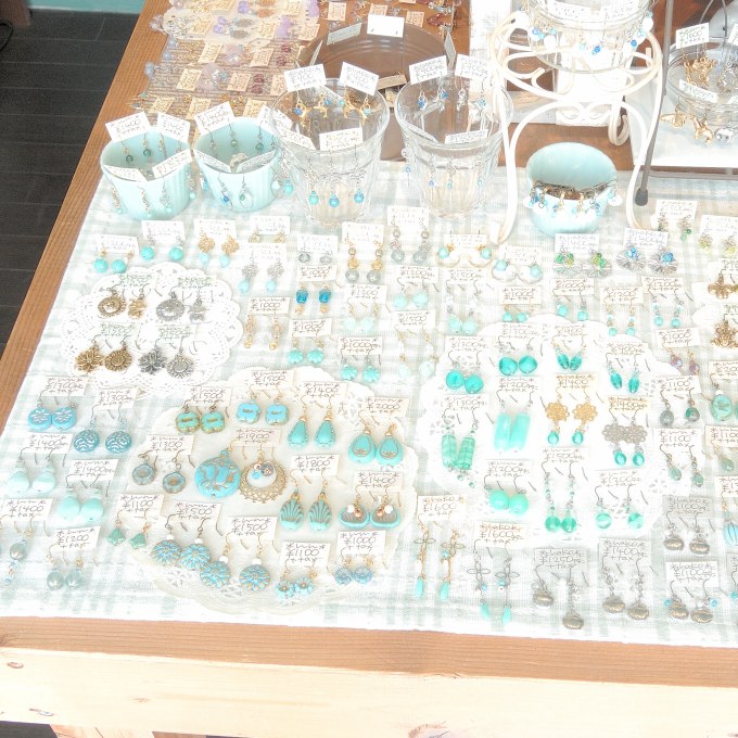 display '25年7月 (1)